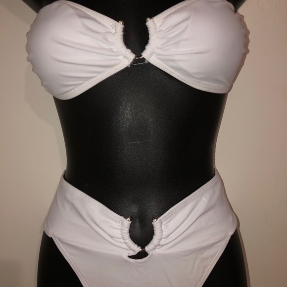 SWIMSUIT!! - Picture 3 of 8